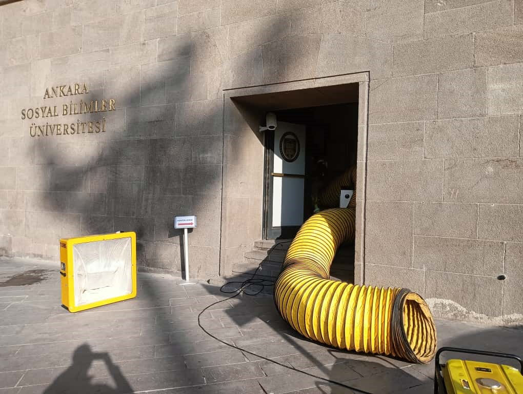 Ankara Sosyal Bilimler Üniversitesi'nde patlama Ankara Sosyal Bilimler Üniversitesi'nde patlama - 2. Resim