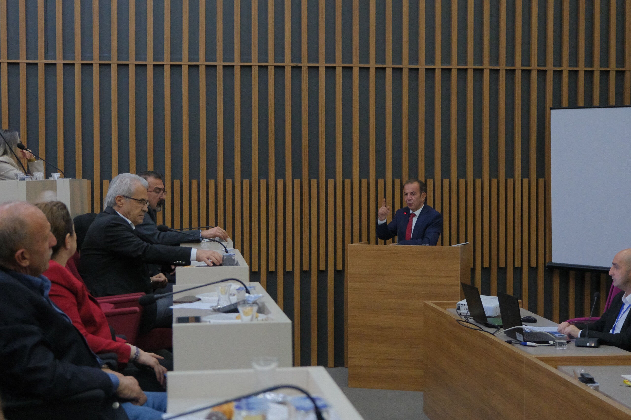 Bolu'da sigara içen de izmarit atan da yandı! Rekor ceza yolda - 1. Resim