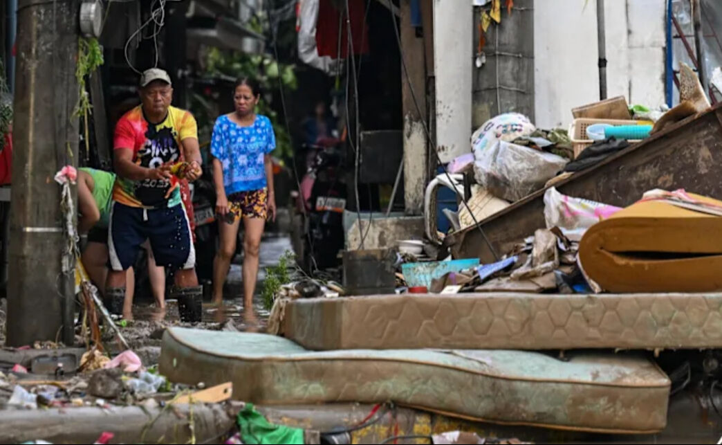 Cebu eyaleti haritadan silindi! Kalmaegi Tayfunu Filipinler’i vurdu, 90'dan fazla ölü var Cebu eyaleti haritadan silindi! Kalmaegi Tayfunu Filipinler’i vurdu, 90'dan fazla ölü var - 2. Resim