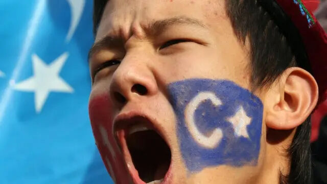 Çin, İngiltere’yi tehdit etti! Uygur Türkleriyle ilgili çalışmalar durduruldu - 1. Resim