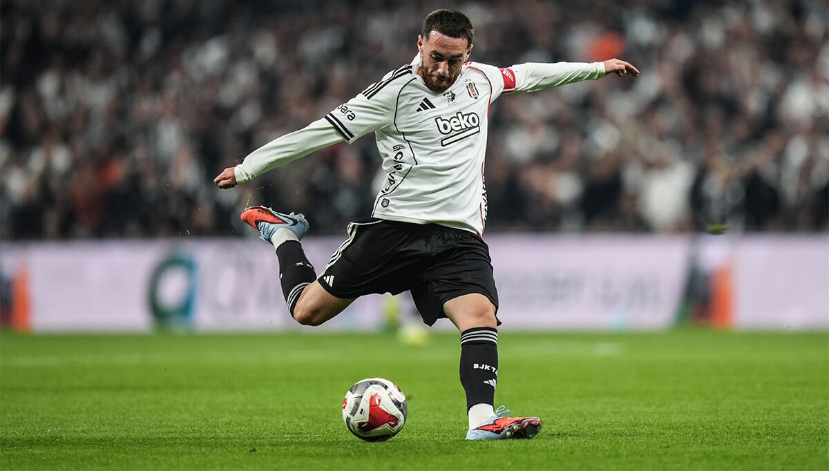 Fenerbahçe'de Orkun ve Edson gerçeği: Ali Koç istedi, Mourinho veto etti Fenerbahçe'de Orkun ve Edson gerçeği: Ali Koç istedi, Mourinho veto etti - 2. Resim