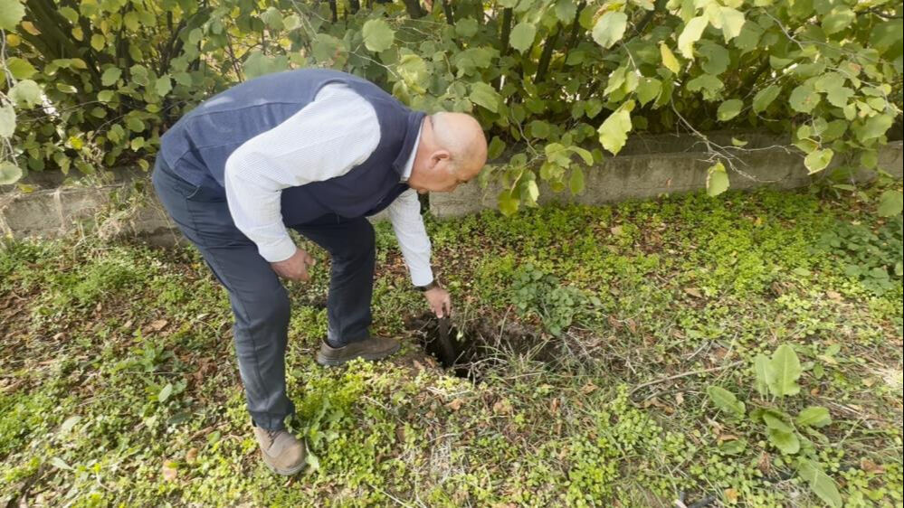 Isparta Eğirdir diken üstünde: Gizemli çukurlar oluştu, evlerin duvarları çatladı! - 2. Resim