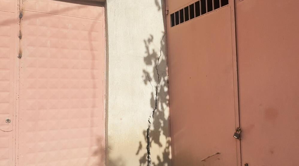 Isparta Eğirdir diken üstünde: Gizemli çukurlar oluştu, evlerin duvarları çatladı! - 3. Resim