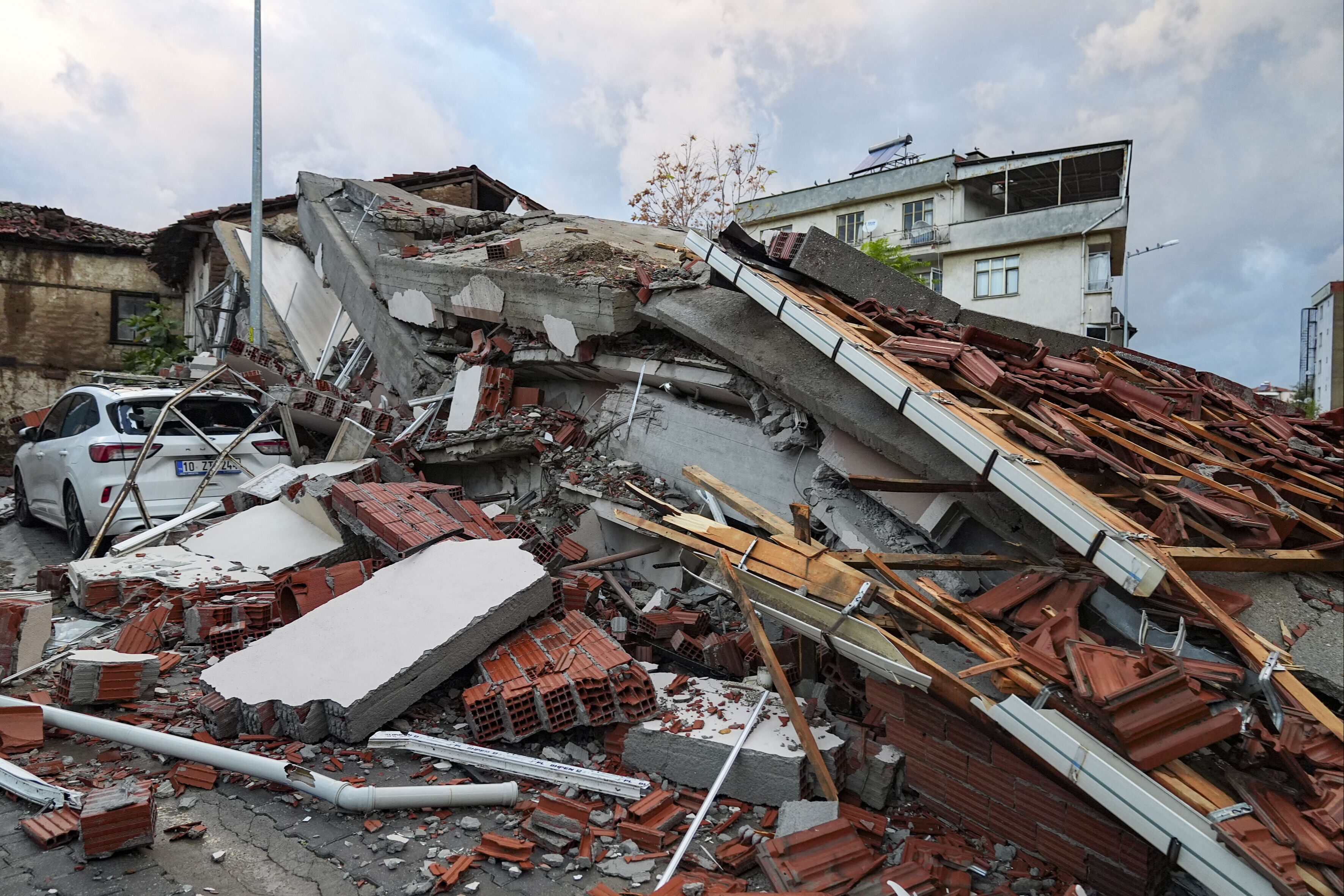 İstanbul değil Yalova tehlikede! Şener Üşümezsoy 'En riskli hatlardan biri' deyip açıkladı - 2. Resim