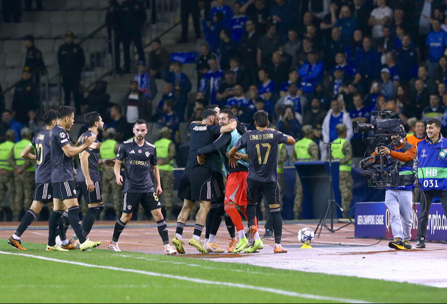 Karabağ, İngiliz devine 'dur' dedi! Maçta 4 gol - 1. Resim