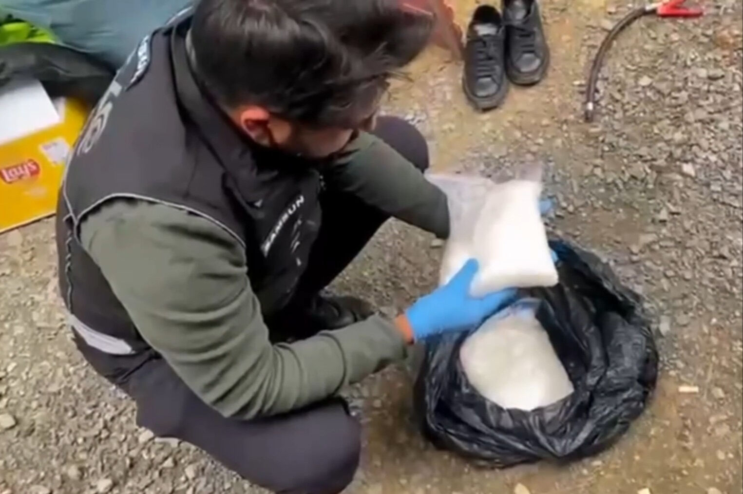 Otobüs tuvaletinden uyuşturucu çıktı! Yolcu değil zehir taşıyormuş Otobüs tuvaletinden uyuşturucu çıktı! Yolcu değil zehir taşıyormuş - 1. Resim