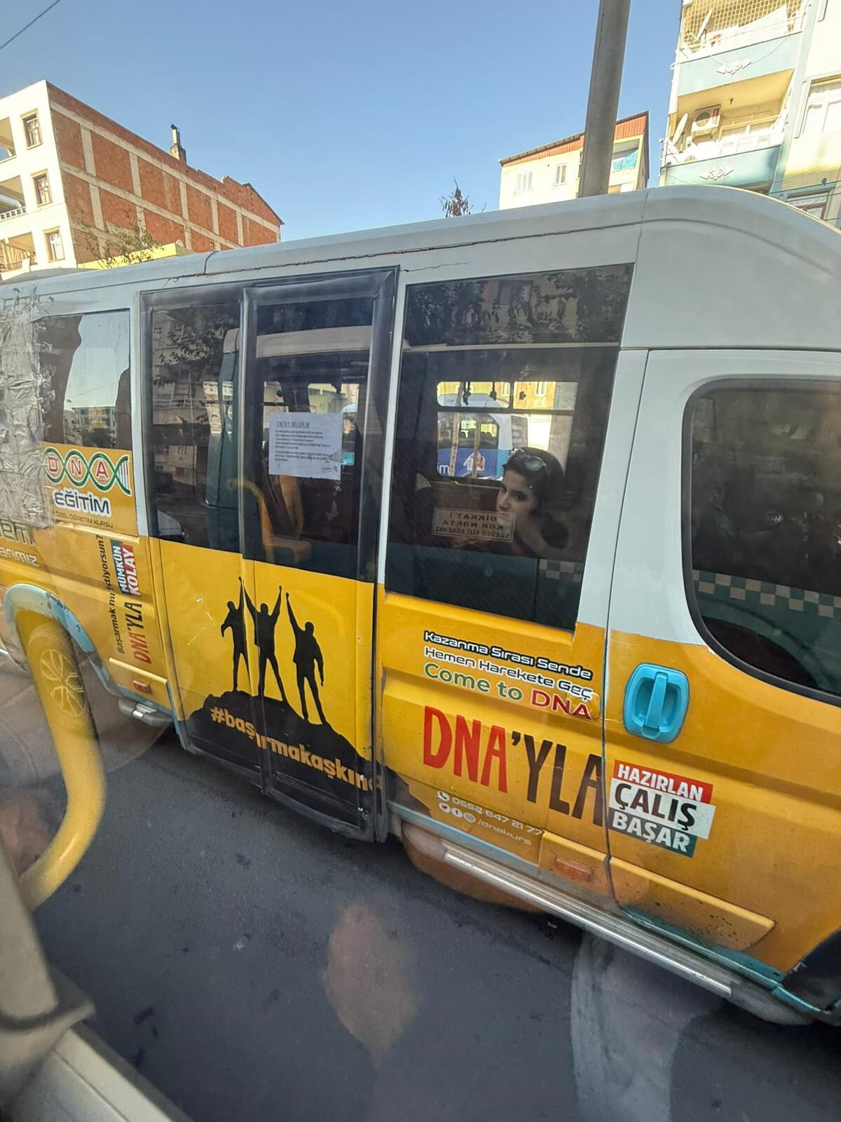 Özel haşk otobüsleri, ücretsiz kart sahiplerini almayacak! Karar, şehirde kriz çıkardı - 2. Resim