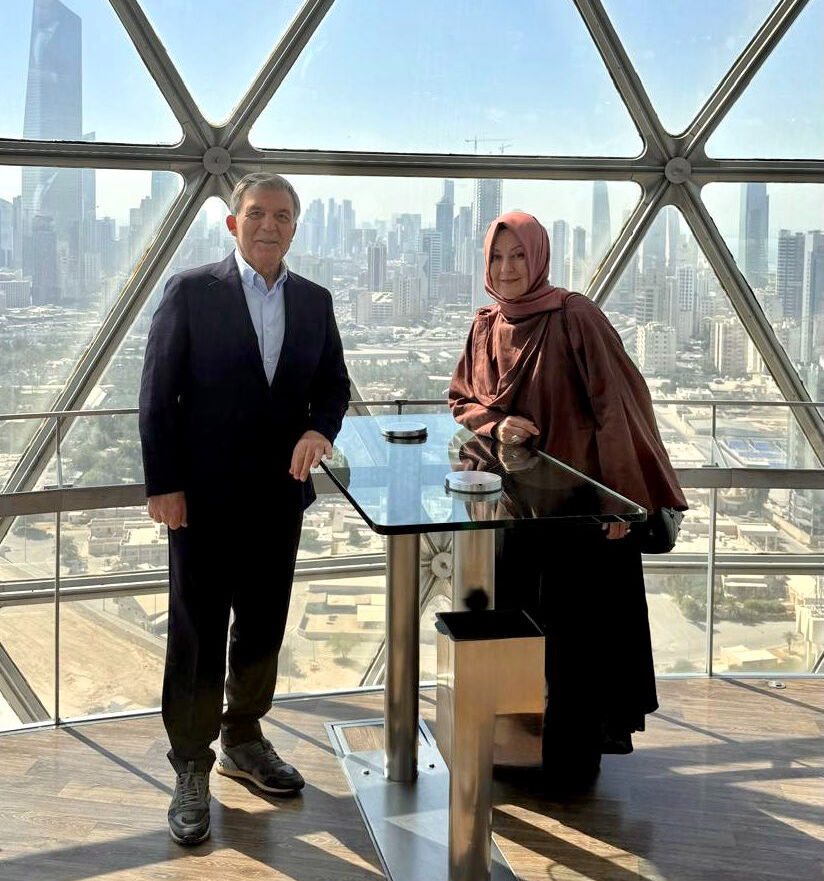 Uzun süredir ortalarda yoktu! Eski Cumhurbaşkanı Abdullah Gül ile eşi Körfez ülkesinde ortaya çıktı Abdullah Gül ve eşi Hayrünnisa Gül