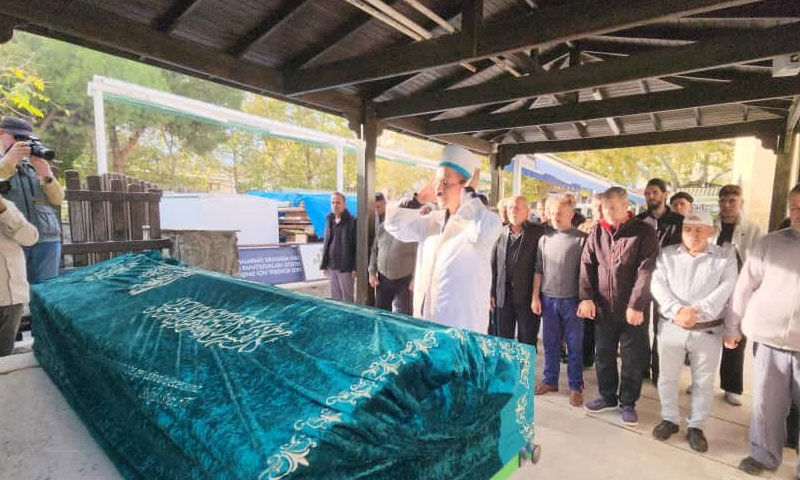 Banu Alkan'dan kardeşi Osman Alkan’a yürek burkan veda! Sözleri yürek yaktı Banu Alkan kardeşi Osman Alkan’a yürek burkan veda! Sözleri yürek yaktı - 7. Resim