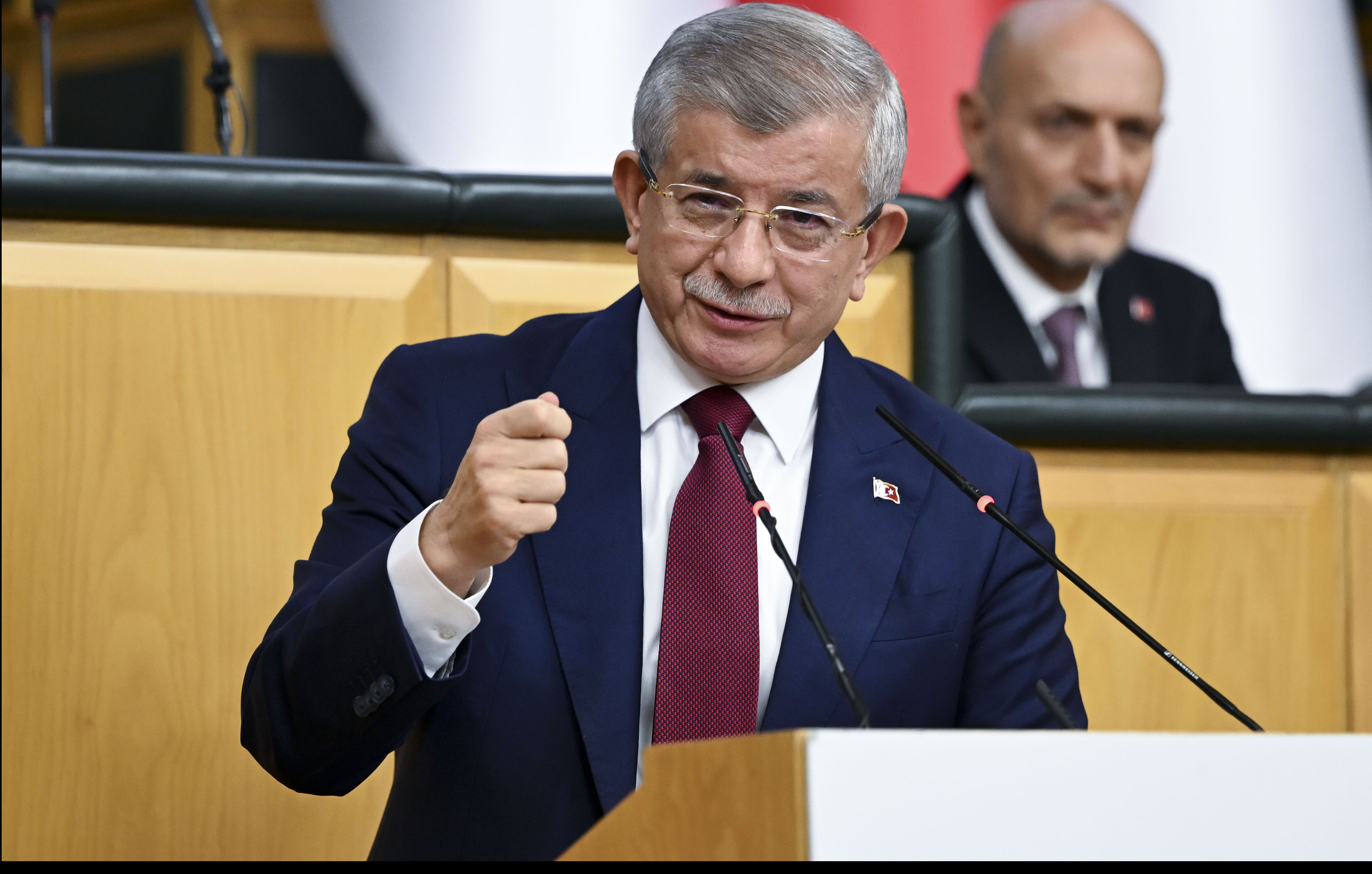 Davutoğlu'ndan Özdağ'a: Provokatör bir faşistsin - 1. Resim