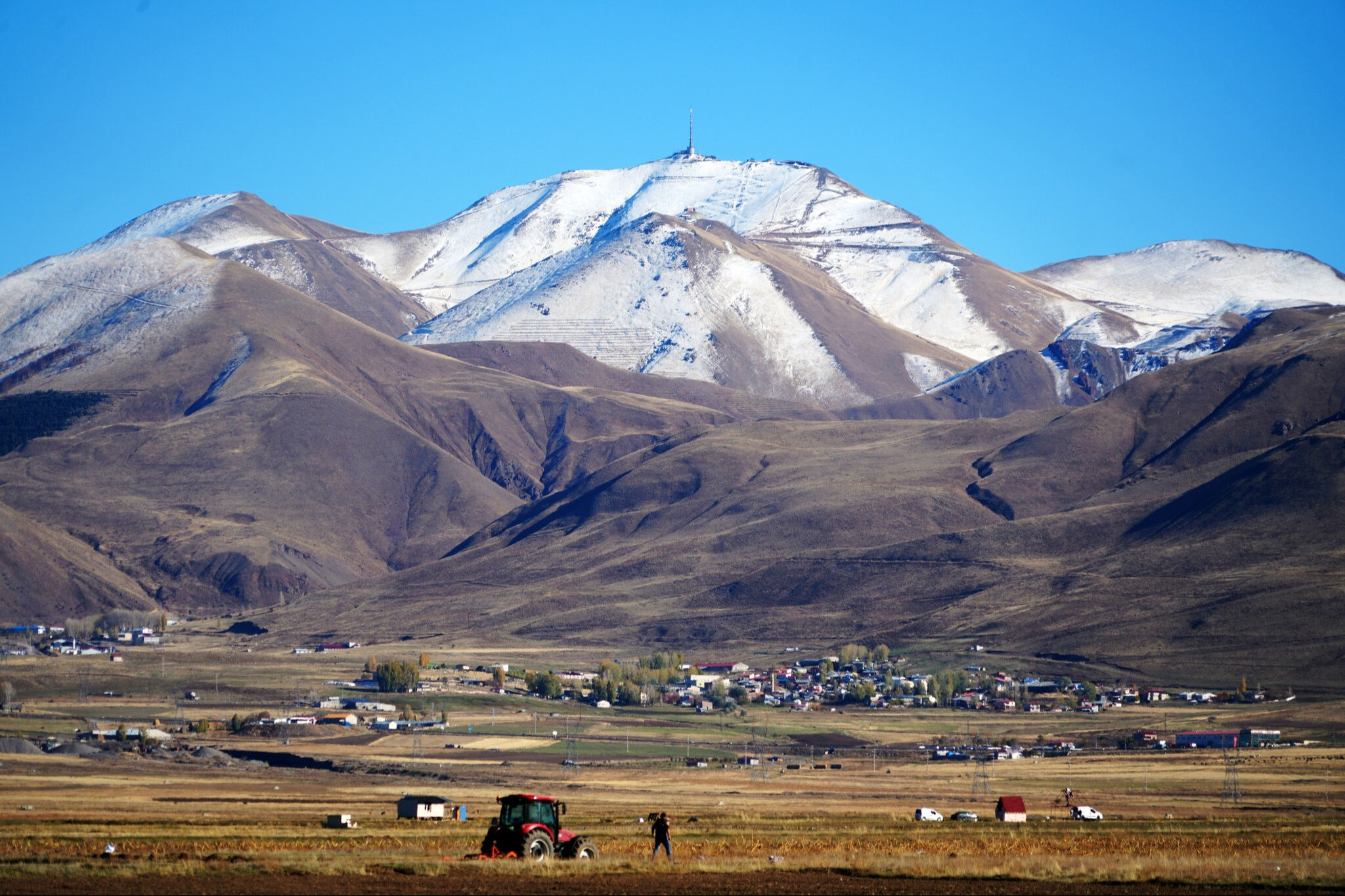 Enerjinin gizli başkenti Erzurum mu? Ezber bozan belgeler devlet arşivlerinden çıktı Enerjinin gizli başkenti Erzurum mu? Ezber bozan belgeler devlet arşivlerinden çıktı - 1. Resim
