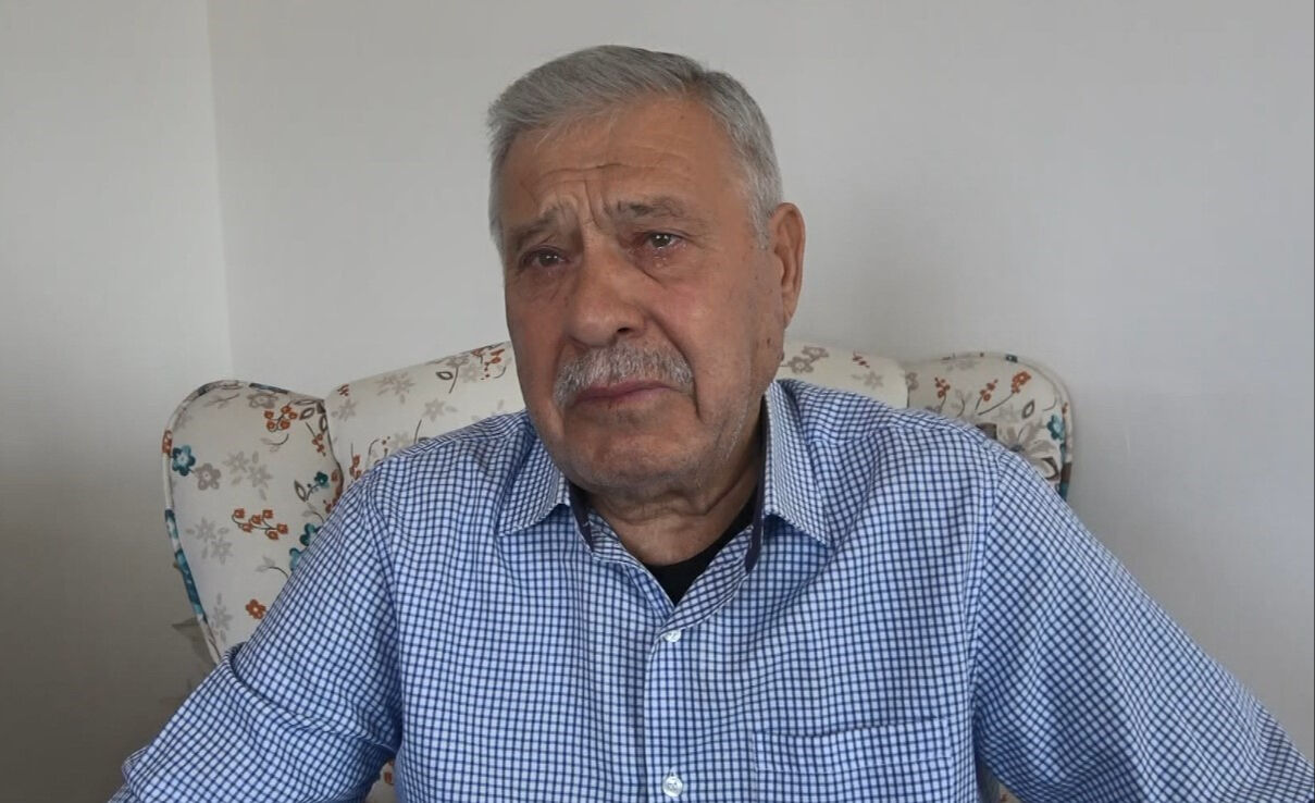 Görüntüler başını yakmıştı! Yaşlı adamı darbeden eczacı kalfası işten çıkarıldı Görüntüler başını yakmıştı! Yaşlı adamı darbeden eczacı kalfası işten çıkarıldı - 2. Resim