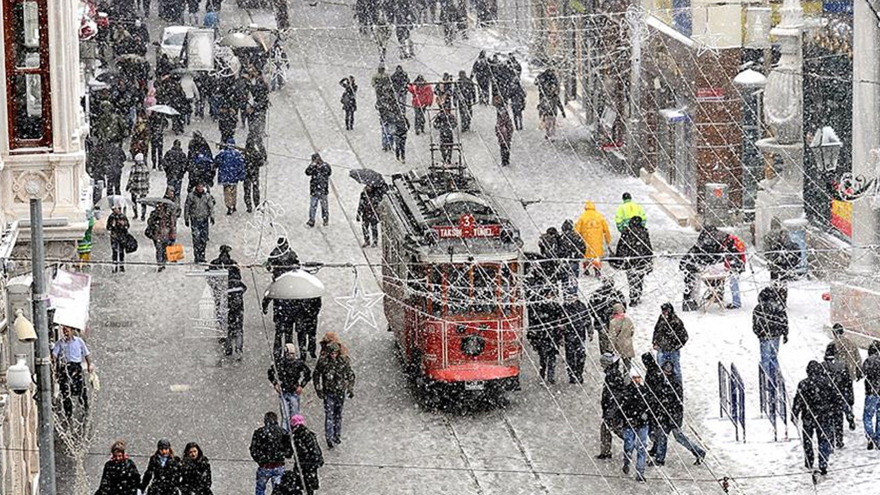 Hasret sona eriyor, kış çok sert geliyor! Lapa lapa kar yağışı için tarih belli oldu Hasret sona eriyor, kış çok sert geliyor! Lapa lapa kar yağışı için tarih belli oldu - 1. Resim