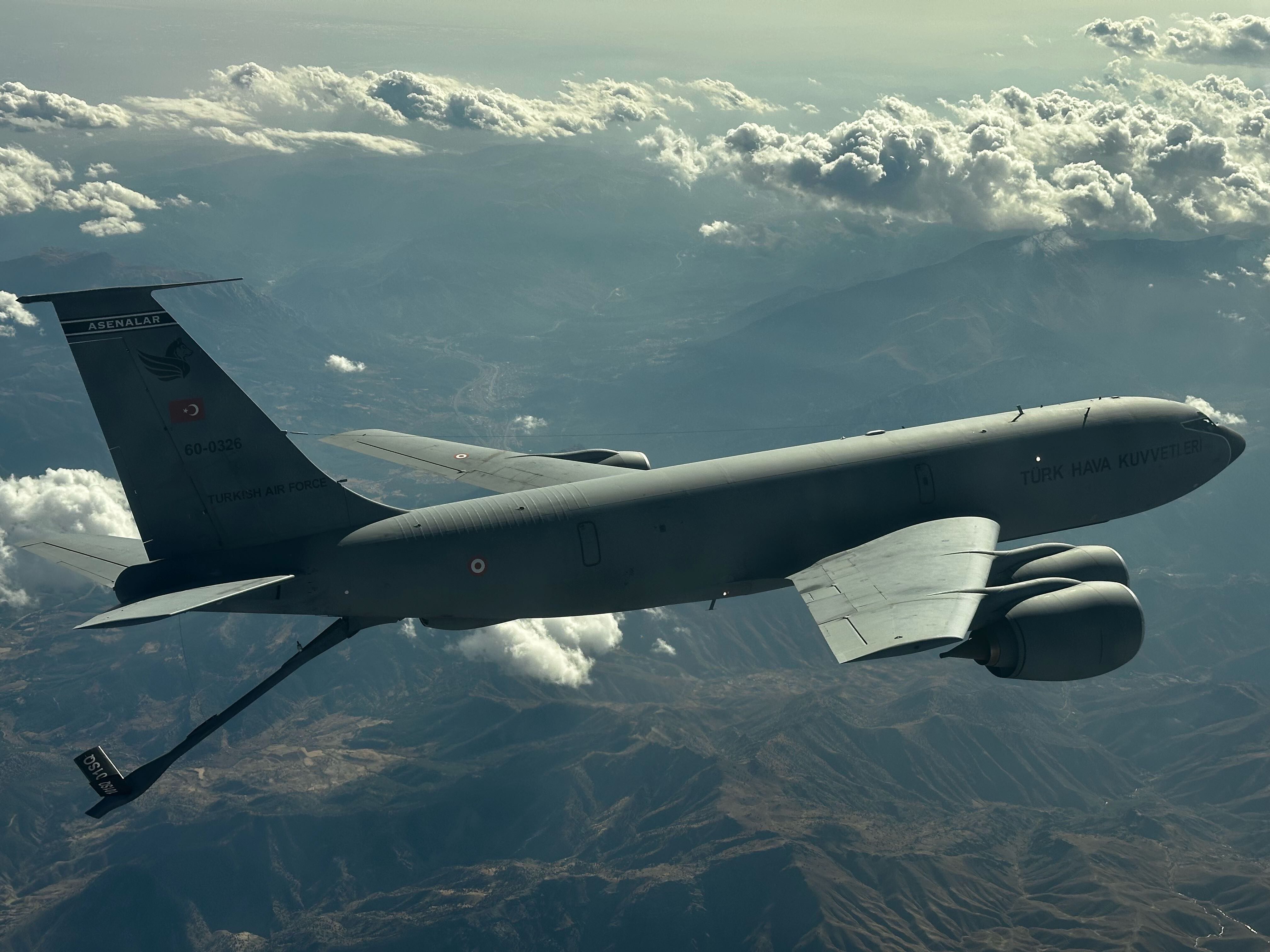 Hava Kuvvetleri'nden Akdeniz'de gövde gösterisi! Uçaklar Kıbrıs semalarında Hava Kuvvetleri'nden Akdeniz'de gövde gösterisi! Uçaklar Kıbrıs semalarında - 1. Resim