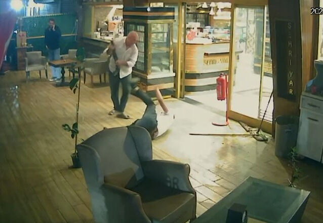 İki sabıkalı akraba arasında dehşet! Para istedi diye tüfekle vurdu, dakikalarca darbetti İki sabıkalı akraba arasında dehşet! Para istedi diye tüfekle vurdu, dakikalarca darbetti - 2. Resim