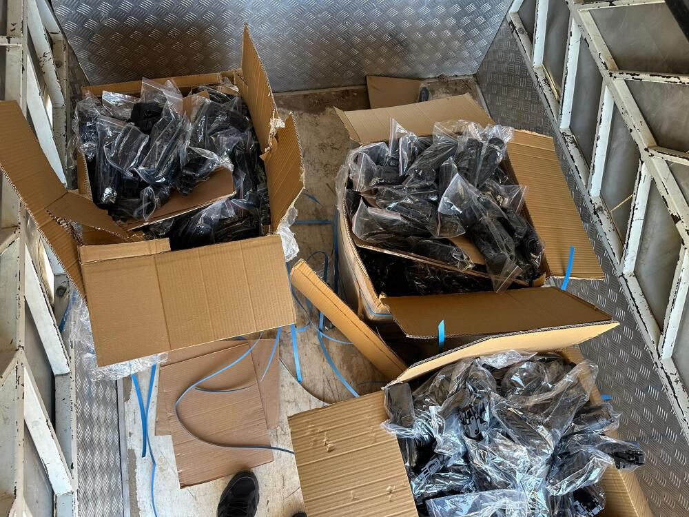 Polis, 11 ay sabırla takip etti: Binlerce kurusıkı gerçek silaha dönüşmeden yakalandı! Polis, 11 ay sabırla takip etti: Binlerce kurusıkı gerçek silaha dönüşmeden yakalandı! - 3. Resim