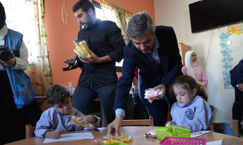Sadakataşı ve Avusturya İHA kurumları Lübnan’a yardım ulaştırdı Sadakataşı ve Avusturya İHA kurumları Lübnan’a yardım ulaştırdı - 2. Resim