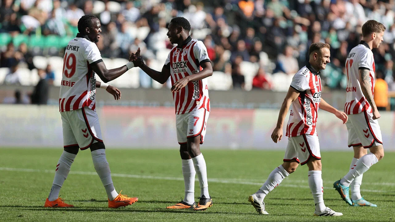 Samsunspor - Hamrun maçında kimler eksik? Muhtemel 11 maç kadrosu belli oldu Samsunspor - Hamrun maçında kimler eksik? Muhtemel 11 maç kadrosu belli oldu - 1. Resim