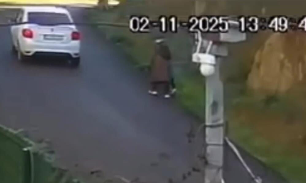 Türkiye akıbetlerini merak ediyor! Kayıp anne ve oğluna ait yeni görüntü ortaya çıktı Türkiye akıbetlerini merak ediyor! Kayıp anne ve oğluna ait yeni görüntü ortaya çıktı - 1. Resim