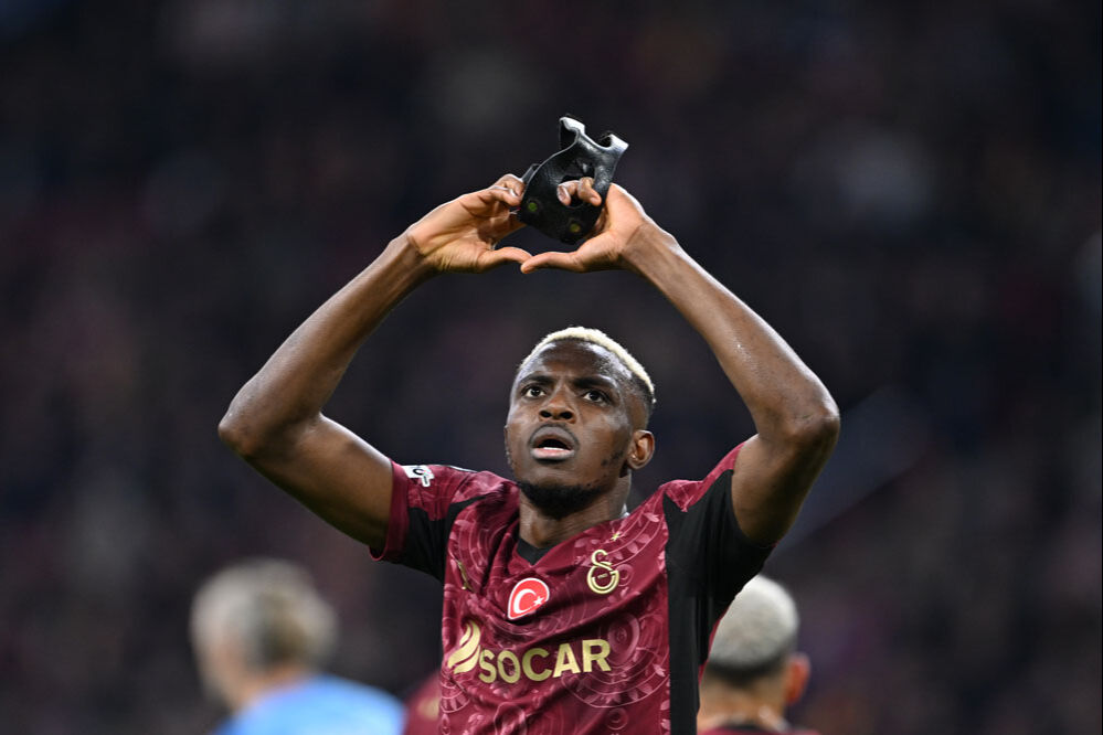 UEFA'dan Victor Osimhen'e büyük onur! Haaland, Kane ve Mbappe'yi solladı - 1. Resim