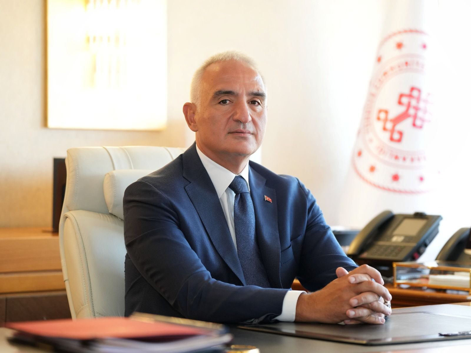 Bakan Ersoy duyurdu: Antalya, ziyaretçi sayısında cumhuriyet tarihi rekoru kırdı Bakan Ersoy duyurdu: Antalya, ziyaretçi sayısında cumhuriyet tarihi rekoru kırdı - 1. Resim