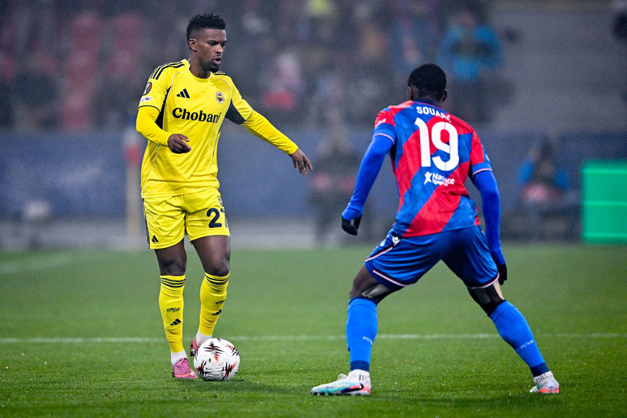 Fenerbahçe, Viktoria Plzen'e takıldı Canlı: Fenerbahçe, Viktoria Plzen ile deplasmanda karşılaşıyor - 1. Resim