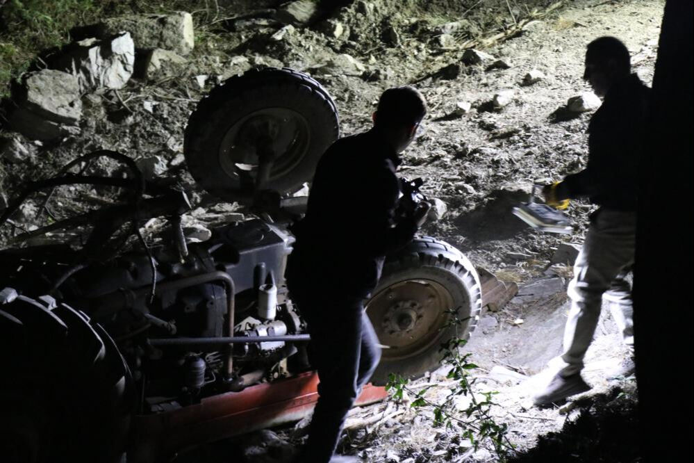 Denizli'de korkunç olay! Yaşlı çiftin cansız bedenleri 2 gün sonra traktörün altında bulundu Denizli'de korkunç olay! Yaşlı çiftin cansız bedenleri 2 gün sonra traktörün altında bulundu - 1. Resim