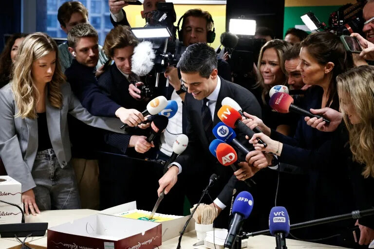 Hollanda’da yeni başbakan belli oldu! Koalisyon görüşmeleri başlıyor Hollanda’da yeni başbakan belli oldu! Koalisyon görüşmeleri başlıyor - 1. Resim