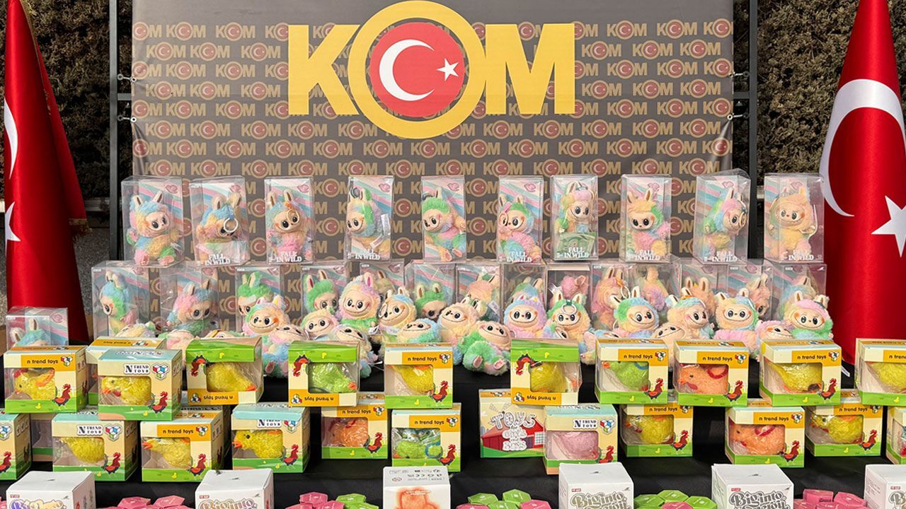 İstanbul'da 50 milyon liralık büyük operasyon: 125 bin kaçak oyuncak ele geçirildi! - 3. Sayfa