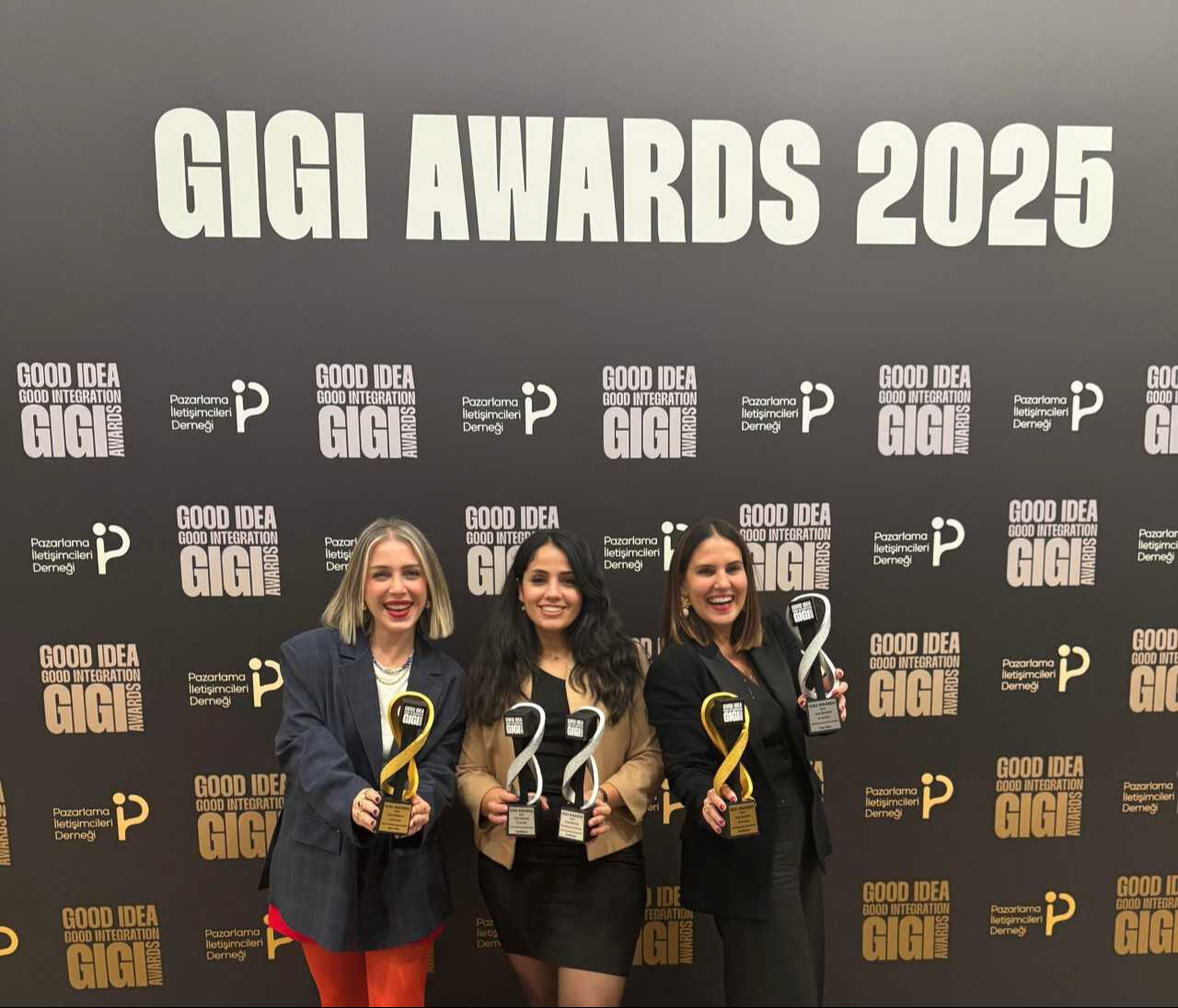 Saat&Saat 2025 yılında 8 ödülle başarısını taçlandırdı Saat&Saat 2025 yılında 8 ödülle başarısını taçlandırdı - 1. Resim