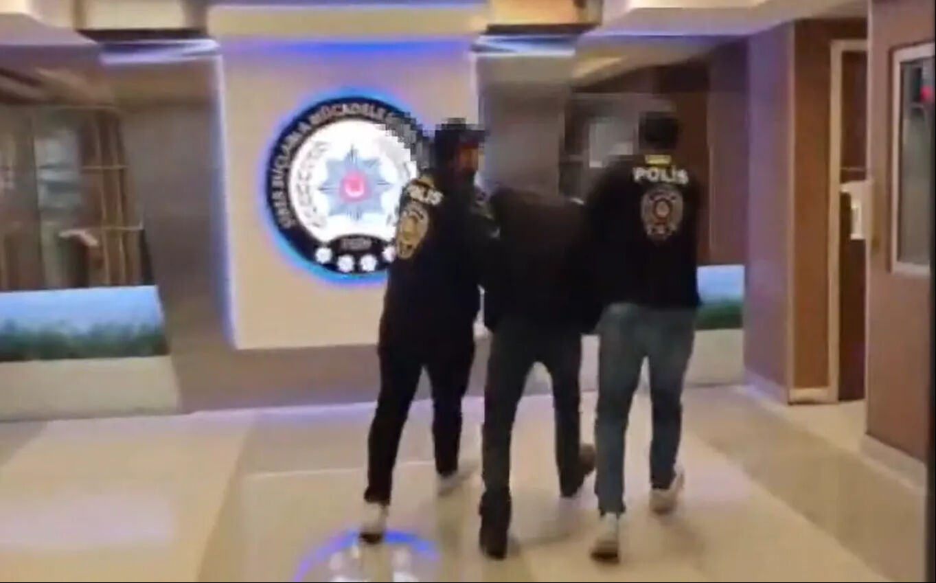 Sosyal medya üzerinden 'büyü ve fal bakma' dolandırıcılığı! İstanbul ve Ankara'da 42 kişi tutuklandı - 2. Resim