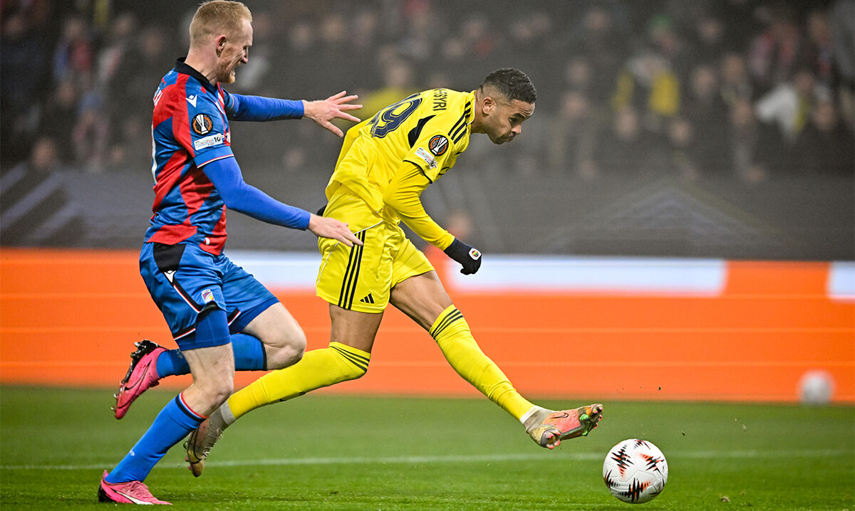 Usta kalemler, Viktoria Plzen-Fenerbahçe maçını yazdı: Korkaklık, eyyam ve skandal! Usta kalemler, Viktoria Plzen-Fenerbahçe maçını yazdı: Korkaklık, eyyam ve skandal! - 2. Resim