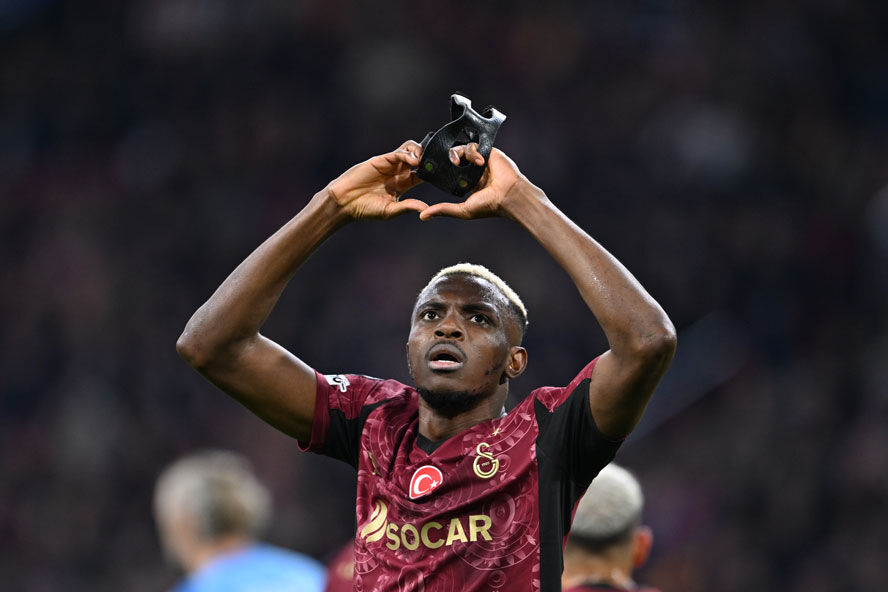 Victor Osimhen'in tek rakibi Cristiano Ronaldo! Avrupa'da rekorun sahibi olabilir Victor Osimhen'in tek rakibi Cristiano Ronaldo! Avrupa'da rekorun sahibi olabilir - 1. Resim