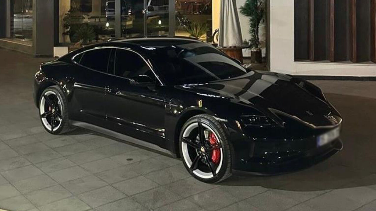 18 milyonluk araç alev aldı, iş insanı ölümden döndü! Markadan şoke eden cevap geldi 18 milyonluk araç alev aldı, iş insanı ölümden döndü! Markadan şoke eden cevap geldi - 3. Resim