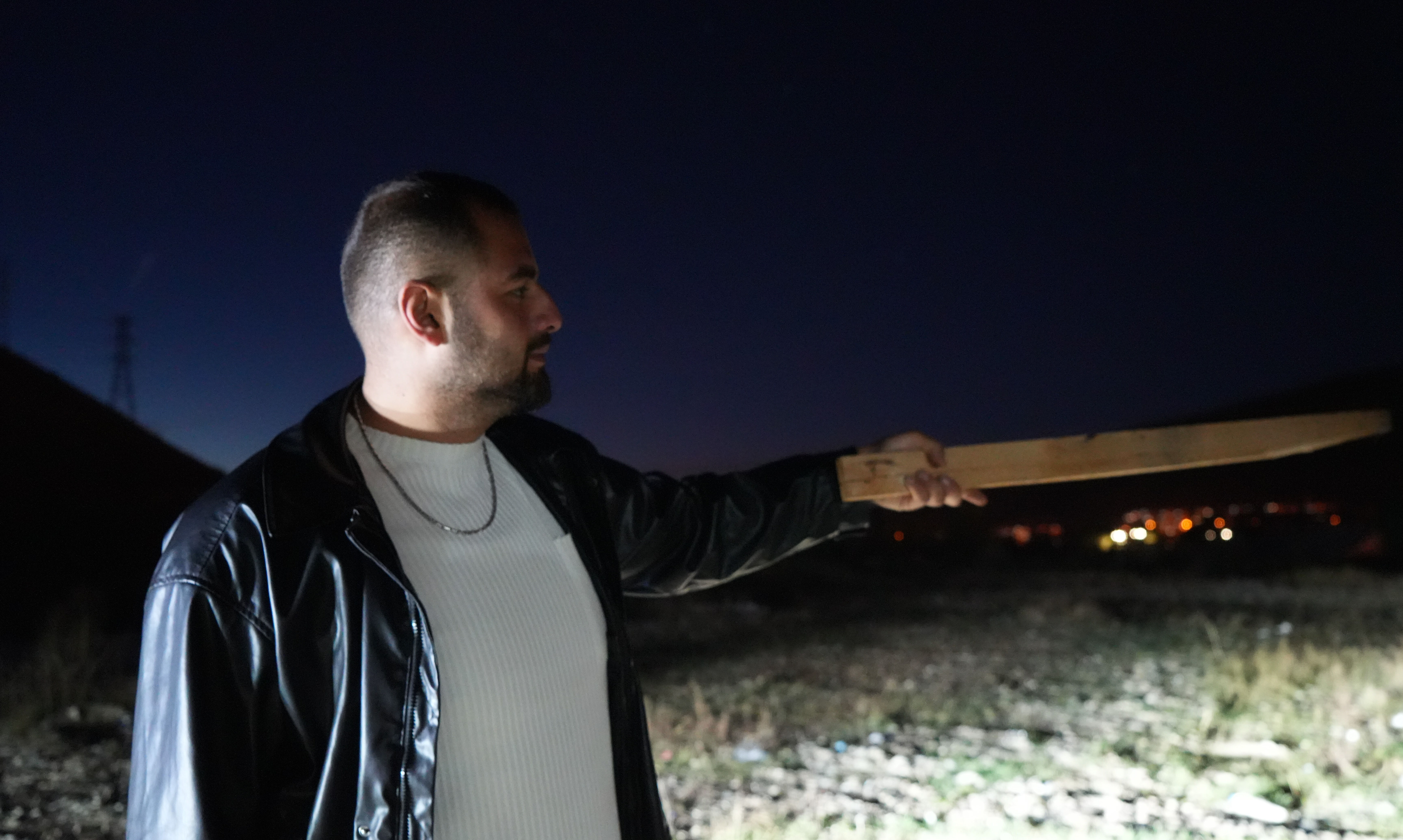 Atlarına bakmaya gitmişlerdi! Gece yarısı gördükleri karşısında donakaldılar - 1. Resim