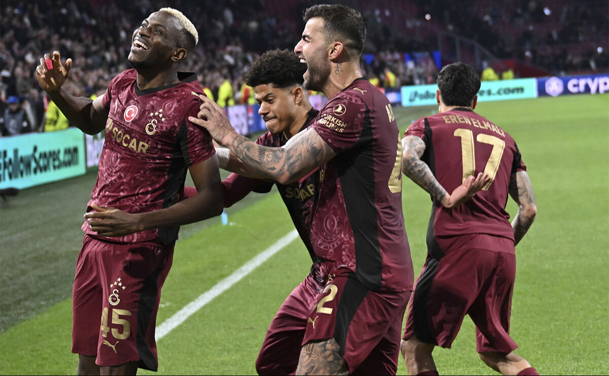 Avrupa'nın iki devi de Osimhen'in peşinde! 'Galatasaray, 150 milyon euro istiyor' Avrupa'nın 2 devi de Osimhen'in peşinde! 'Galatasaray'ın tarifesi 150 milyon euro' - 1. Resim