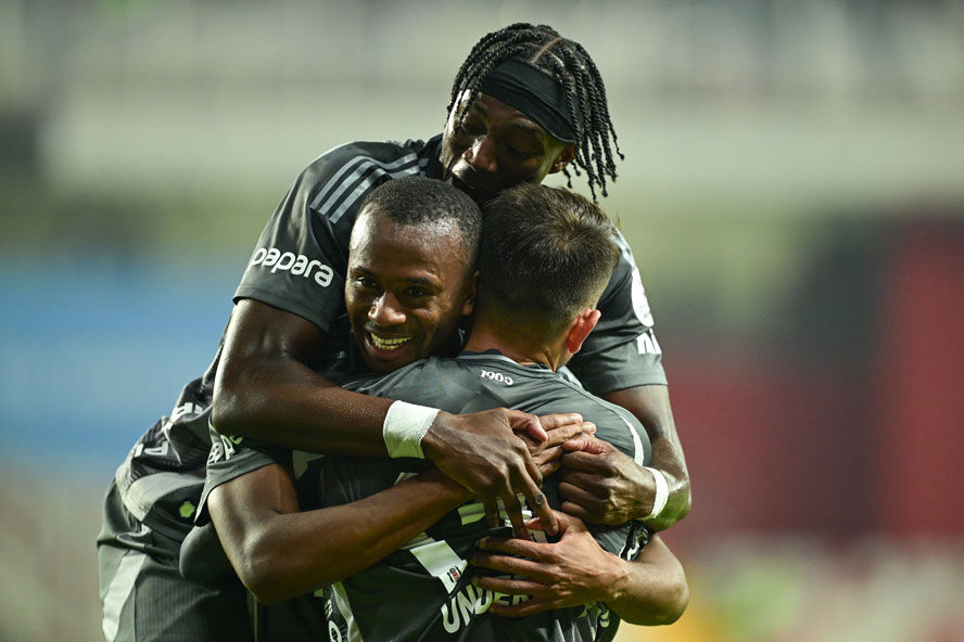 Canlı: Beşiktaş, Antalyaspor'un konuğu Canlı: Beşiktaş, Antalyaspor'un konuğu - 1. Resim