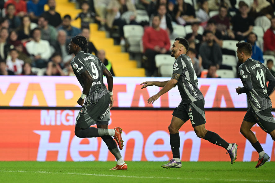 Canlı: Beşiktaş, Antalyaspor'un konuğu Canlı: Beşiktaş, Antalyaspor'un konuğu - 2. Resim