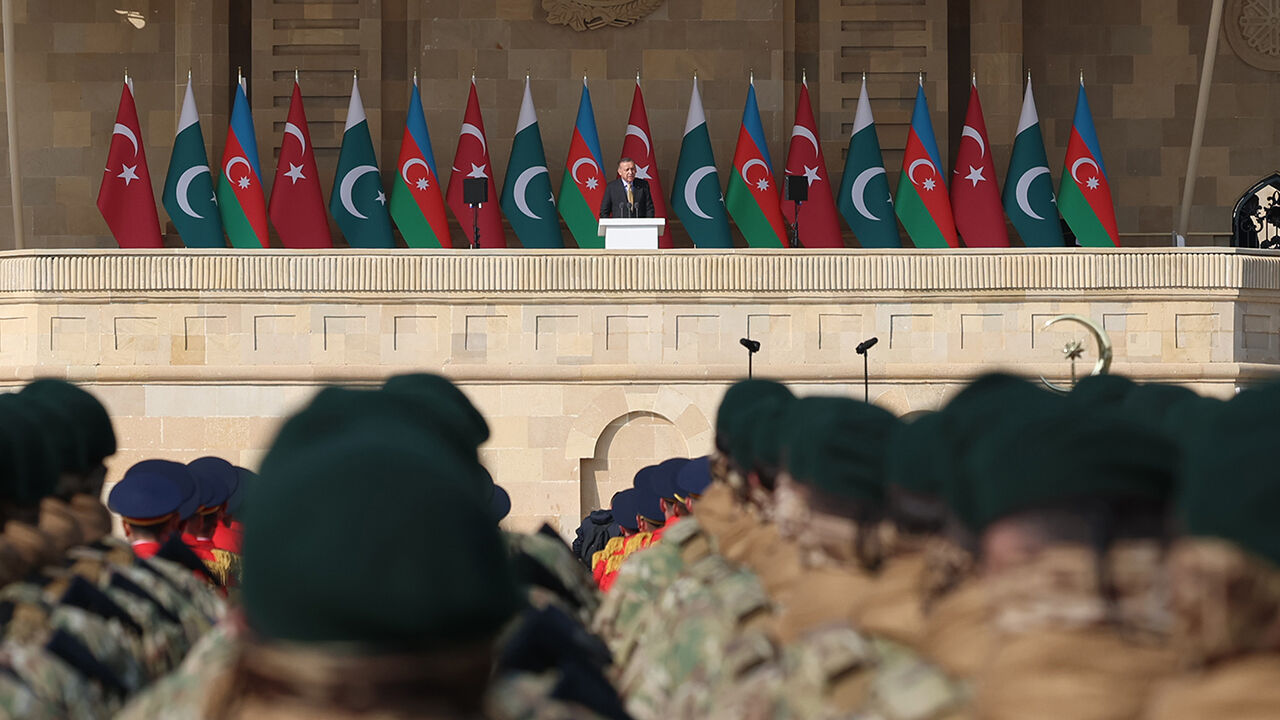 Cumhurbaşkanı Erdoğan Azerbaycan'da: Karabağ zaferimiz Türk dünyasının gururudur - 2. Resim