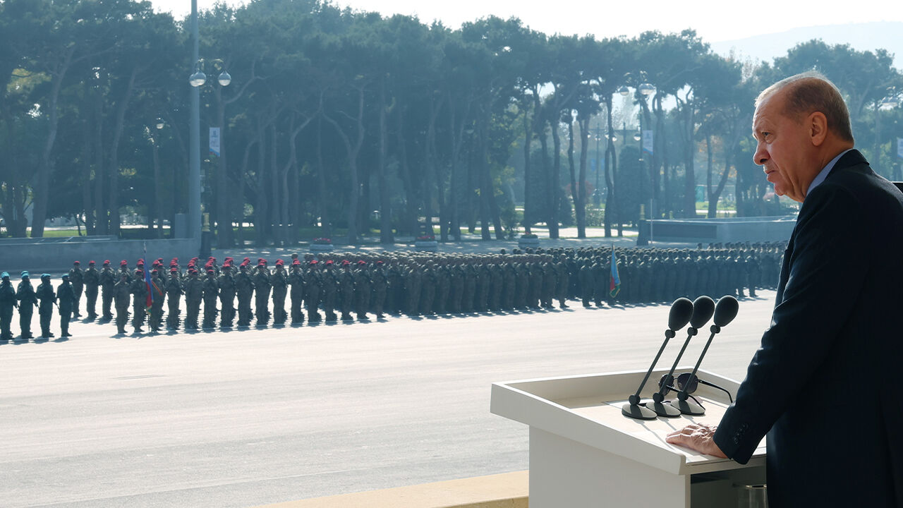 Cumhurbaşkanı Erdoğan Azerbaycan'da: Karabağ zaferimiz Türk dünyasının gururudur - 1. Resim
