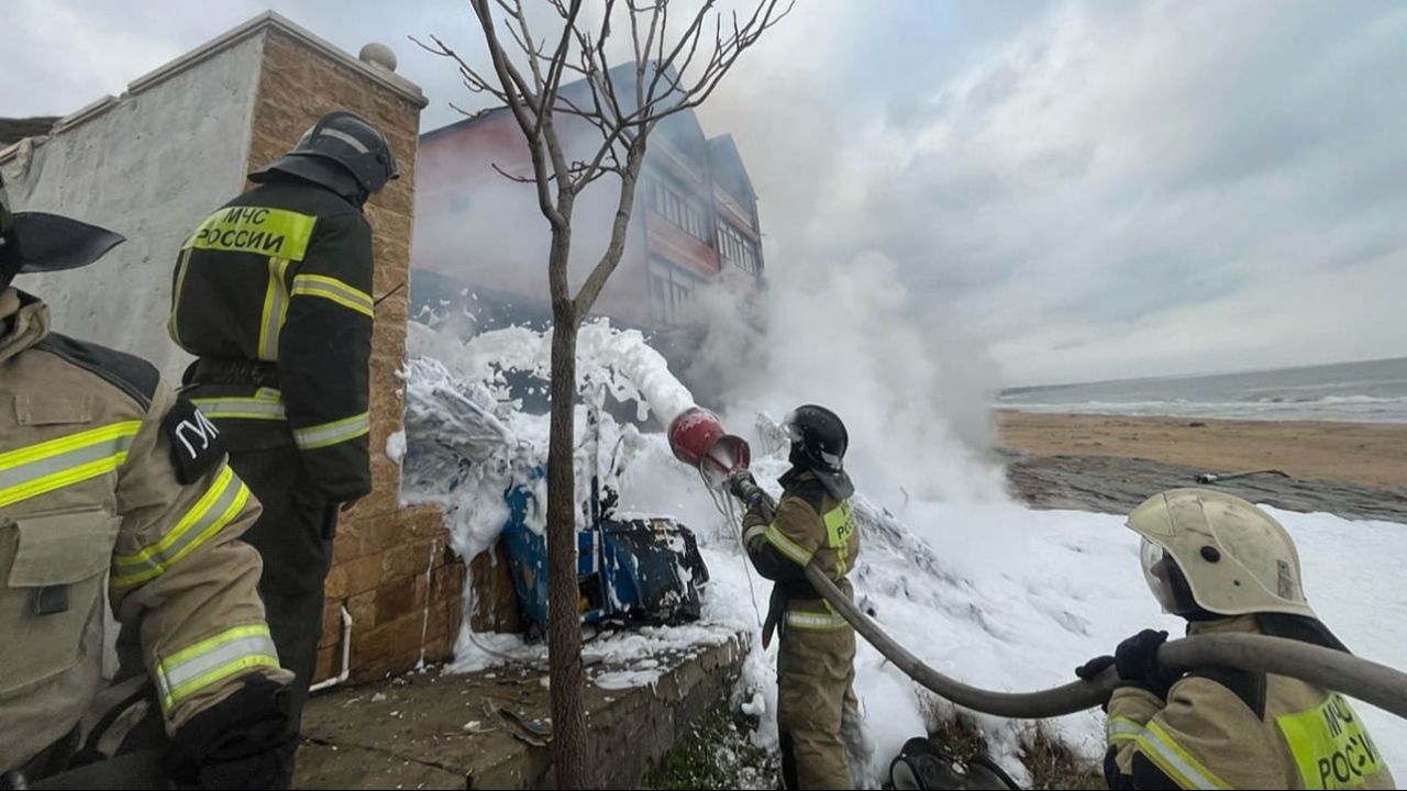  - Helikopter evin üstüne çakıldı! Çok sayıda ölü ve yaralı var