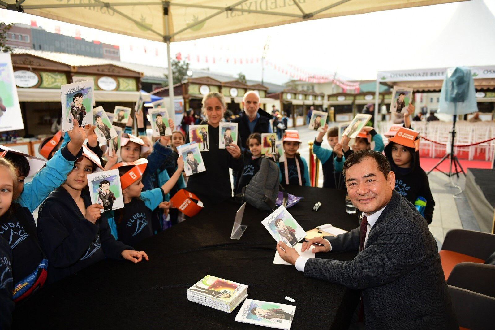 Kitap fuarında Japon deprem uzmanından kritik yorum: Sındırgı'daki depremler Bursa'yı doğrudan etkilemeyecek Kitap fuarında Japon deprem uzmanından kritik yorum: Sındırgı'daki depremler Bursa'yı doğrudan etkilemeyecek - 2. Resim