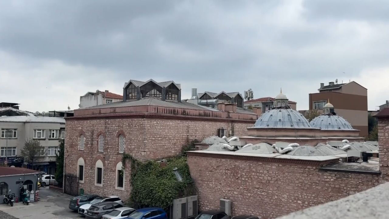 Mimar Sinan'ın yaptığı hamamda skandal! Göbek taşında dansöz, hamam tasında yemek... Mimar Sinan'ın yaptığı hamamda skandal! Göbek taşında dansöz, hamam tasında yemek... - 2. Resim