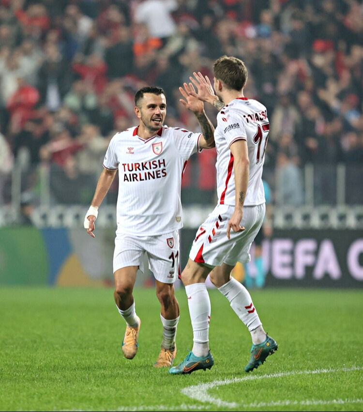 Samsun destanı! Beş yılda 2. Lig'den Avrupa'nın zirvesi Samsun destanı! Beş yılda 2. Lig'den Avrupa'nın zirvesi - 1. Resim