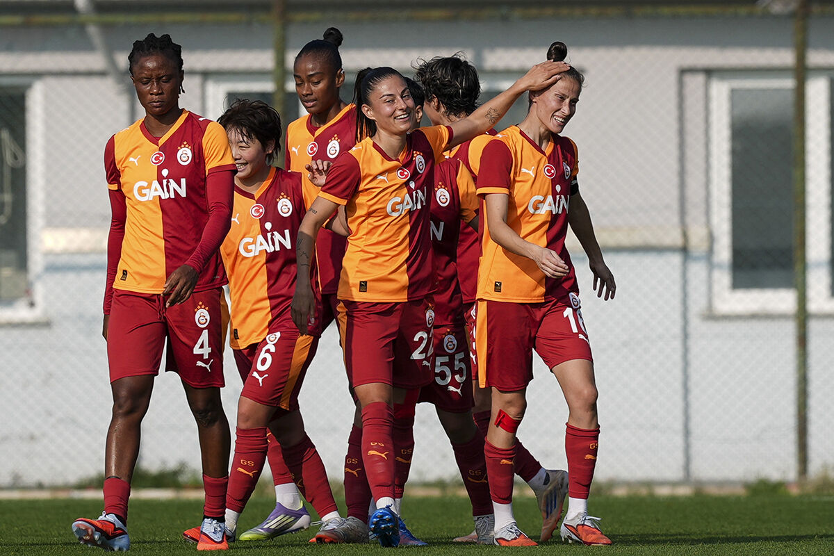 Turkcell Kadın Futbol Süper Ligi: Galatasaray derbide Beşiktaş'a fark attı - 2. Resim