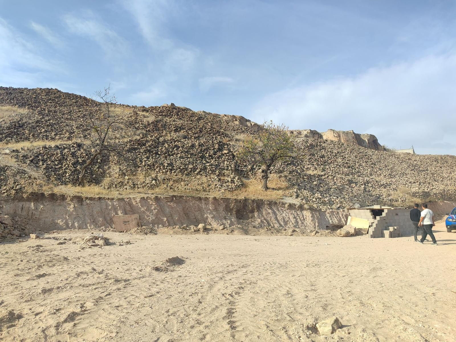 Yer altı şehrini talan etmişler! Define arayan zanlılar suçüstü yakalandı Yer altı şehrini talan etmişler! Define arayan zanlılar suçüstü yakalandı - 1. Resim