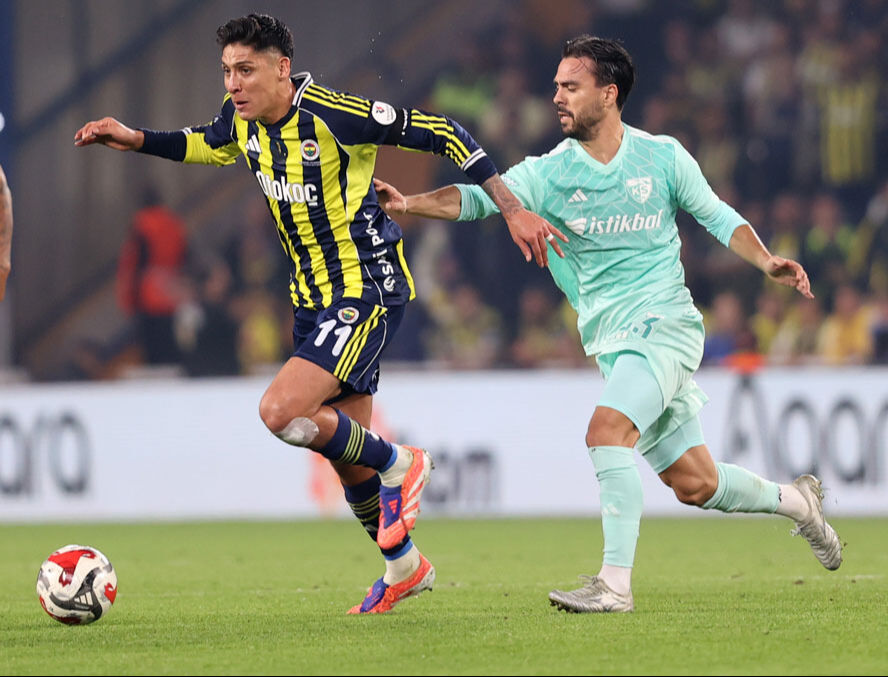 Fenerbahçe hata yapmadı, Galatasaray'ın ensesine yapıştı! Seri 9 maça çıktı, fark bire indi Canlı: Fenerbahçe, Kayserispor'u ağırlıyor - 3. Resim