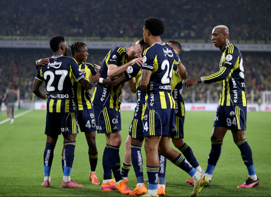 Fenerbahçe hata yapmadı, Galatasaray'ın ensesine yapıştı! Seri 9 maça çıktı, fark bire indi Canlı: Fenerbahçe, Kayserispor'u ağırlıyor - 1. Resim