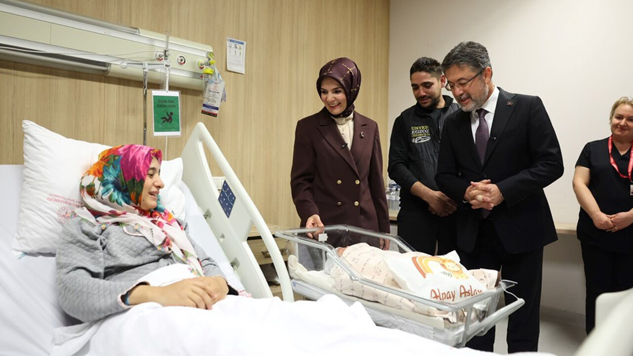 Her yeni doğan bebek ve yeni evli çift adına bir fidan dikilecek Her yeni doğan bebek ve yeni evli çift adına bir fidan dikilecek - 1. Resim