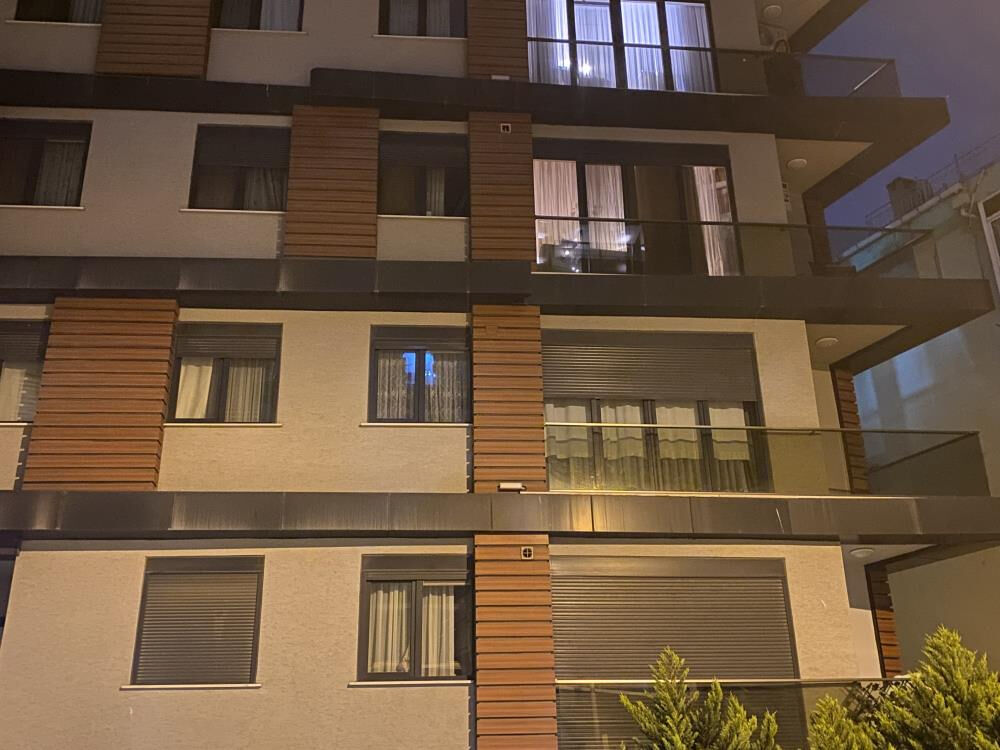 İstanbul'da acı olay! Hava almak için çıktı, feci şekilde can verdi İstanbul'da acı olay! Hava almak için çıktı, feci şekilde can verdi - 2. Resim